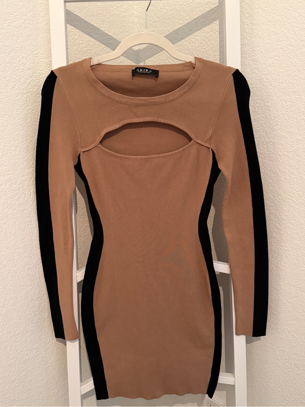 AKIRA Black Label Cutout Bodycon Mini Dress Tan Black Long Sleeve - Picture 2 of 7